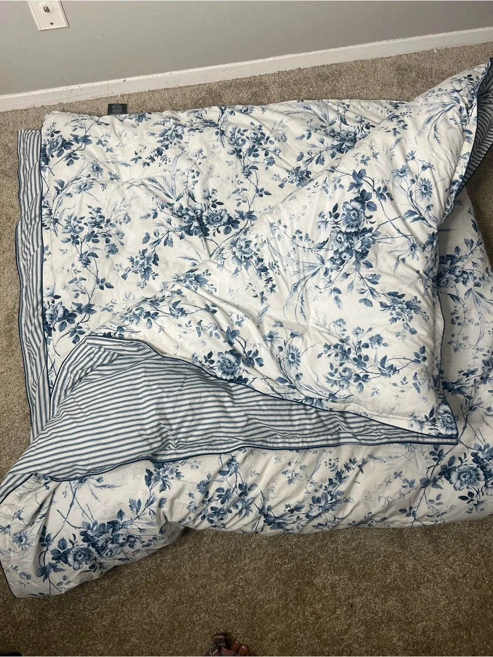 Ralph Lauren Annie floral queen comforter reversible